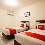 OYO 1084 Hotel Cirasa Syariah