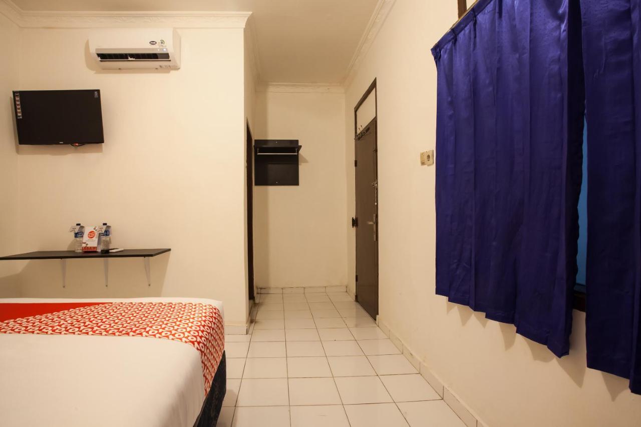 Oyo 1084 Cirasa Syariah 2* Medan
