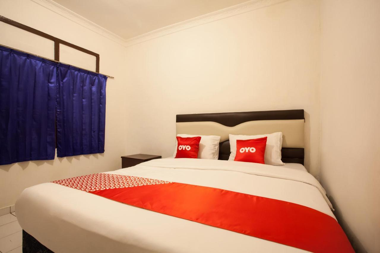 Oyo 1084 Cirasa Syariah Hotel Medan
