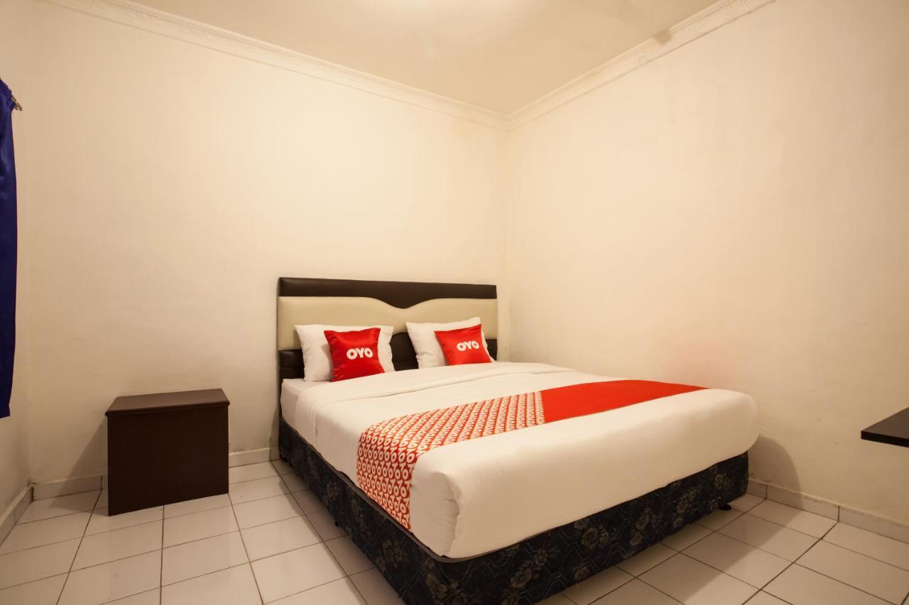 Oyo 1084 Cirasa Syariah 2*