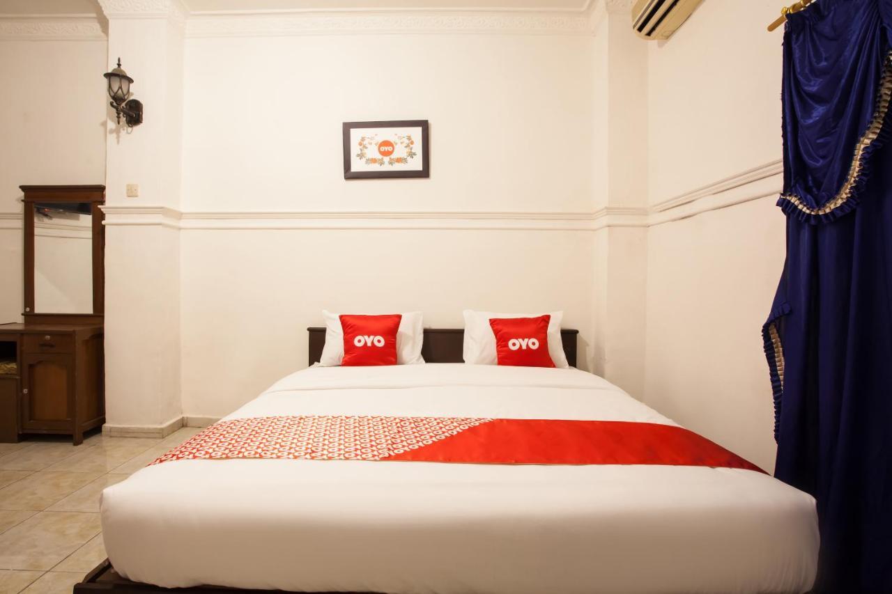 Oyo 1084 Cirasa Syariah Hotel Medan